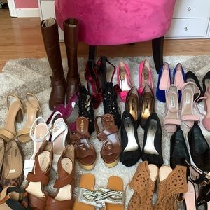 23 pairs of shoes all sell together !
